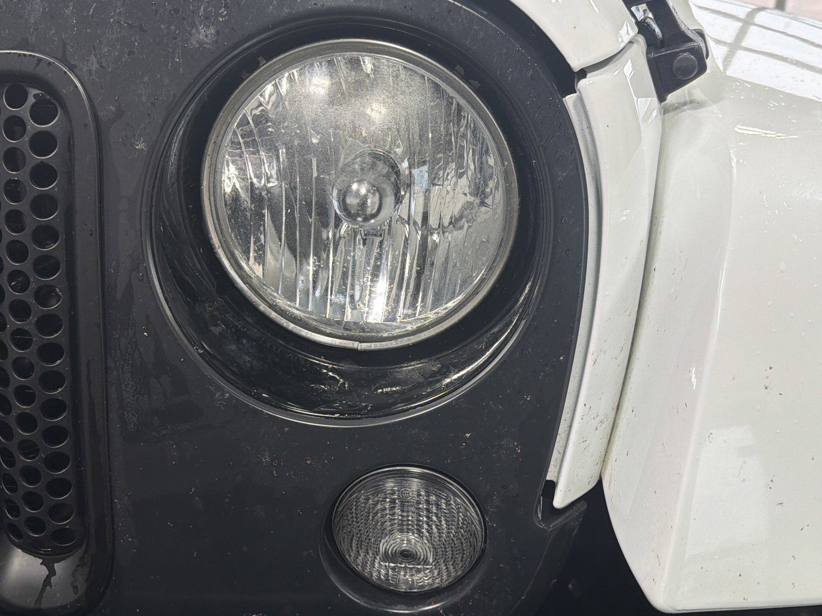 Used 2014 Jeep Wrangler Unlimited Sahara w/ Dual Top Group image 16