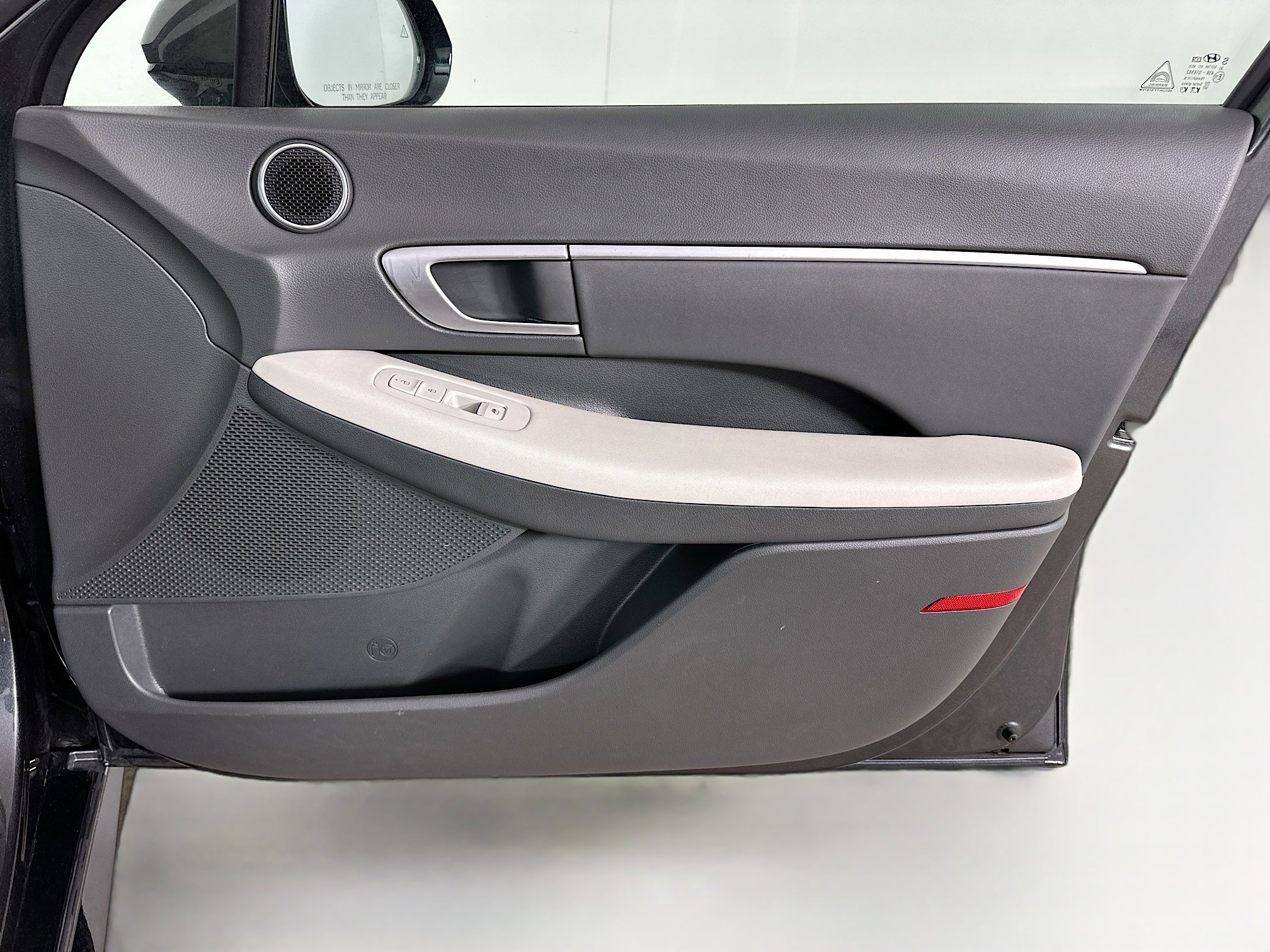 Used 2025 Hyundai Sonata SEL FWD image 30