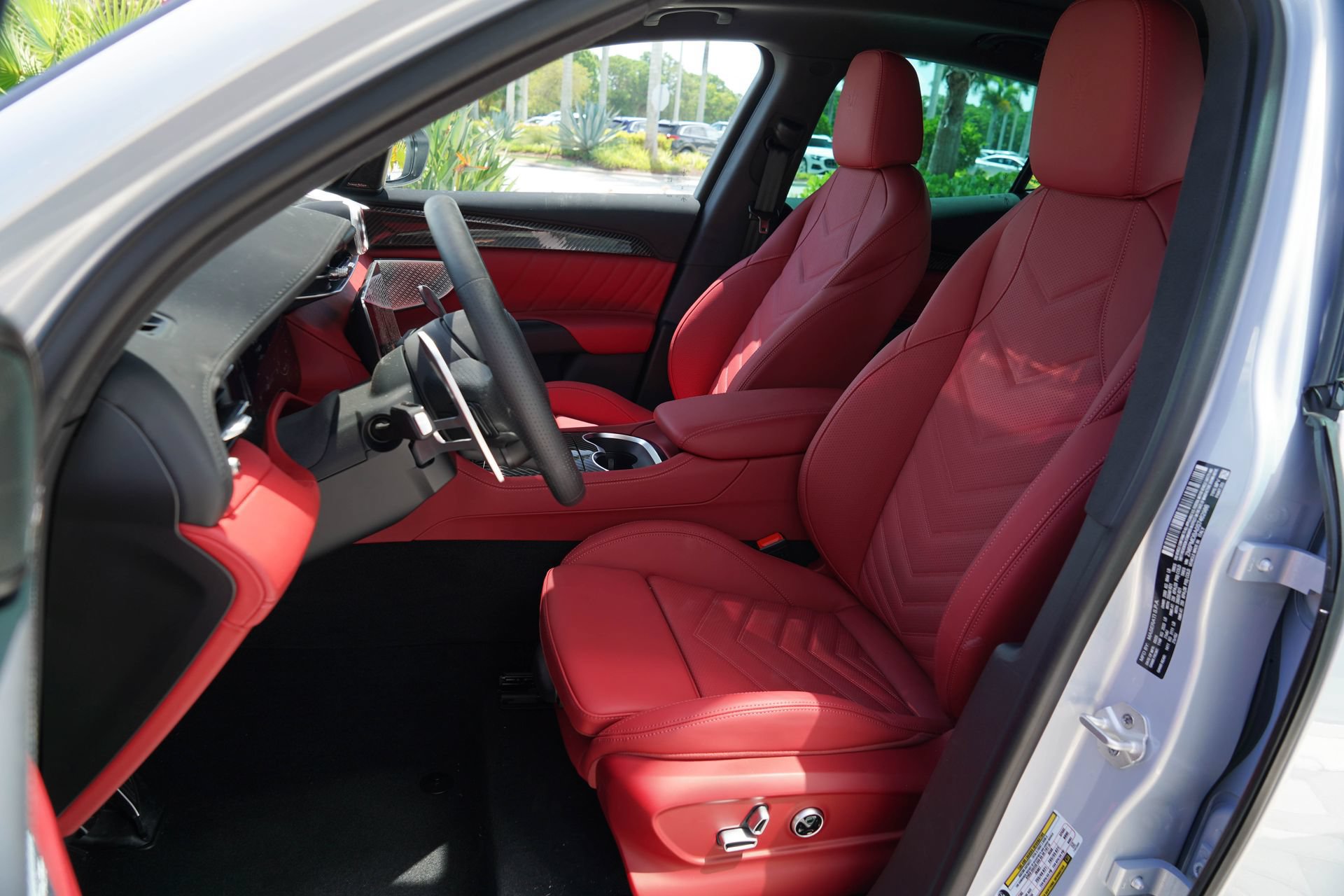 Used 2025 Maserati Grecale Modena AWD/4WD image 9