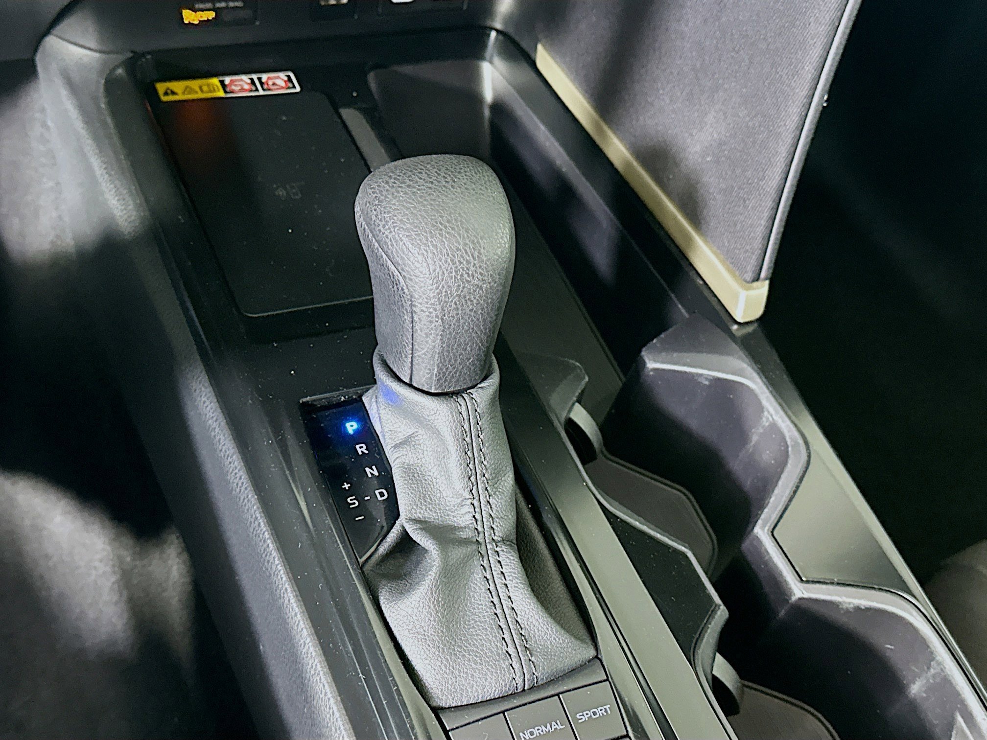 Used 2025 Toyota Camry LE image 25