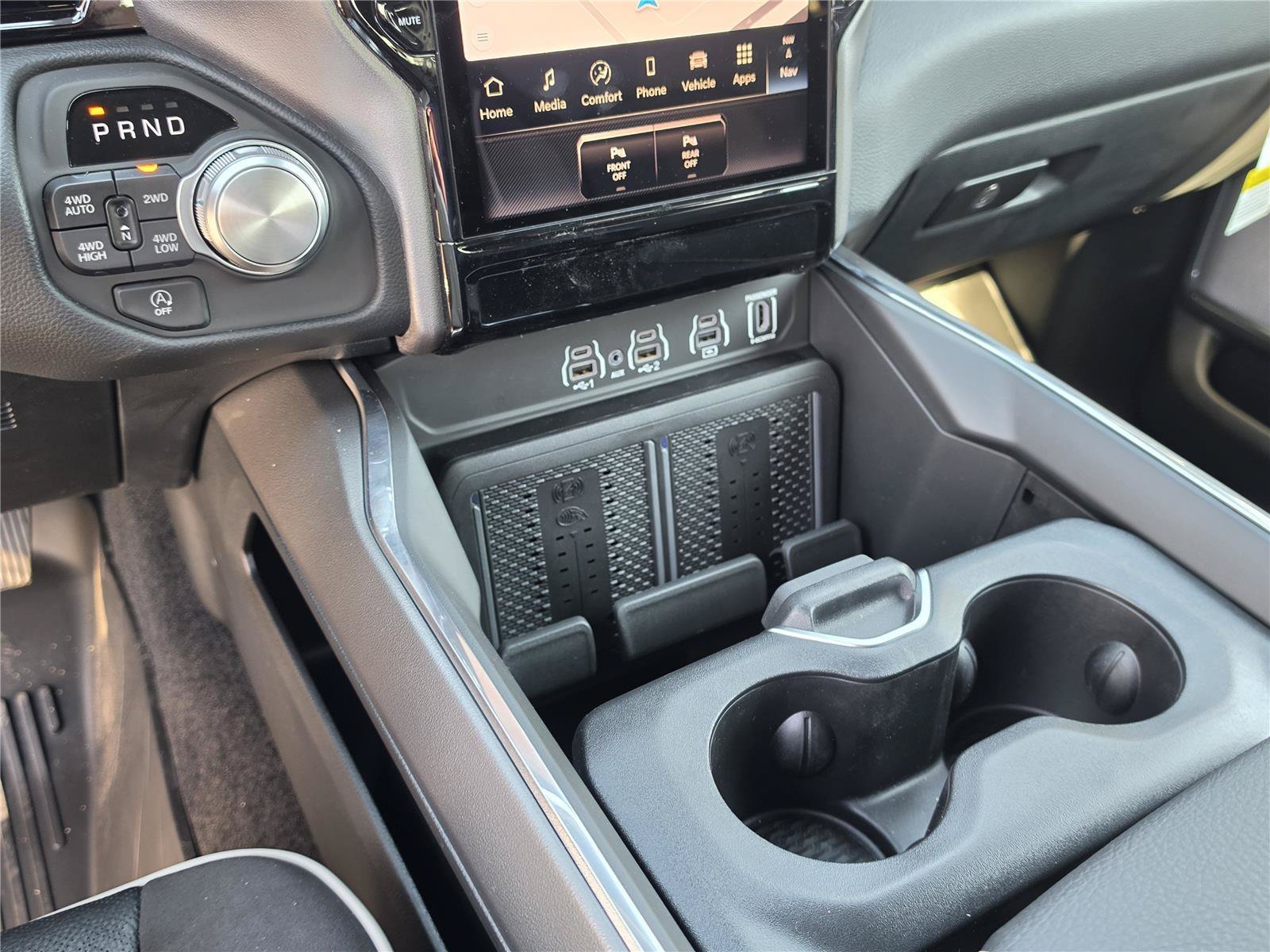 New 2026 RAM 1500 Laramie w/ Night Edition AWD/4WD image 28