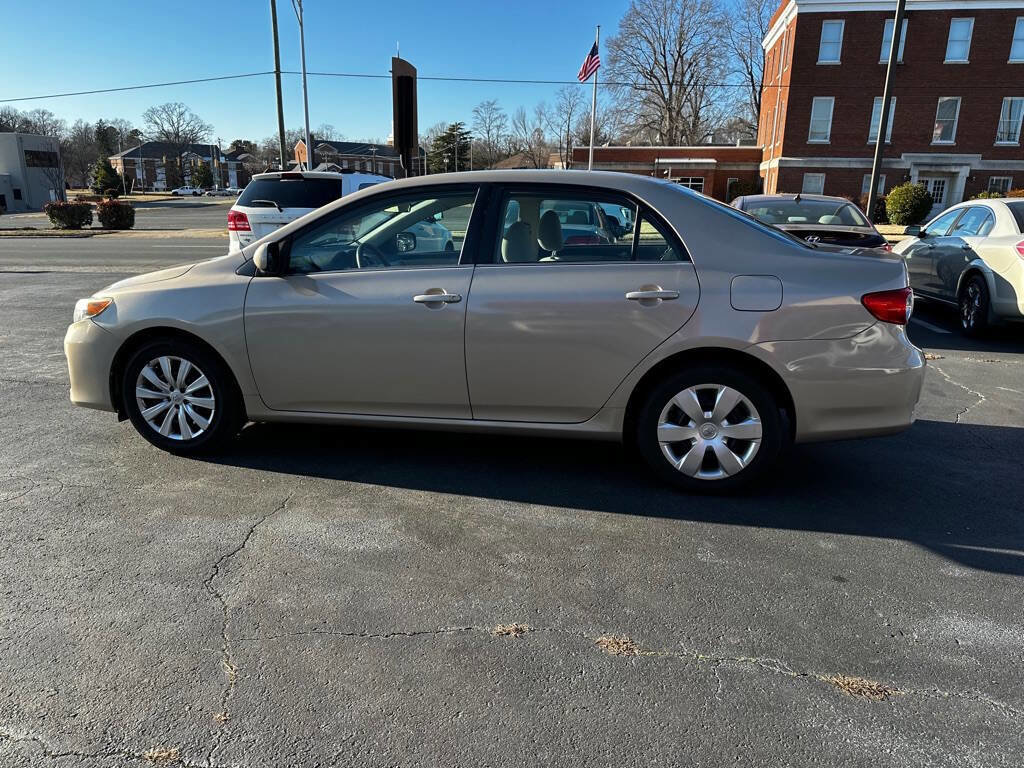 Used 2013 Toyota Corolla LE image 4