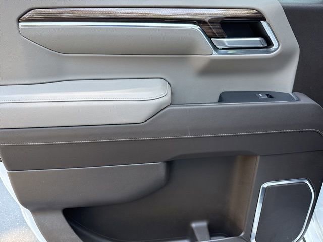 Used 2023 Chevrolet Silverado 1500 LT AWD/4WD image 24