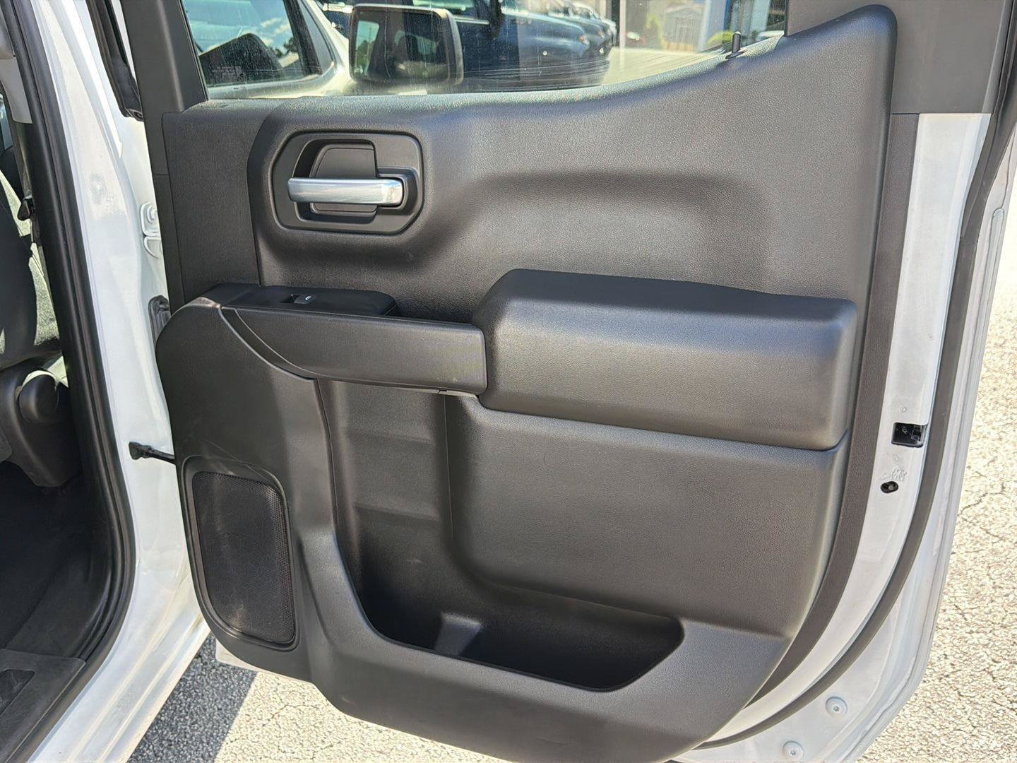 Used 2024 Chevrolet Silverado 1500 Custom w/ Turbomax Blackout Package AWD/4WD image 15