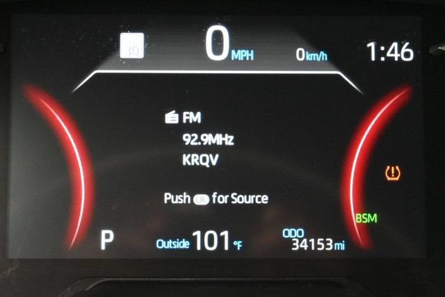 Used 2025 Toyota RAV4 XLE AWD/4WD image 4