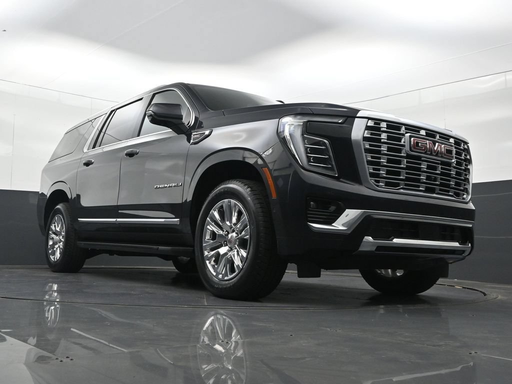 Used 2025 GMC Yukon XL Denali AWD/4WD image 36