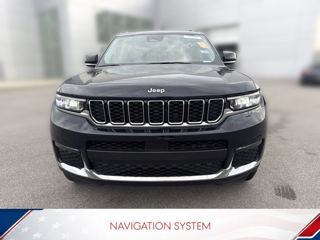 Used 2023 Jeep Grand Cherokee L Limited AWD/4WD image 2