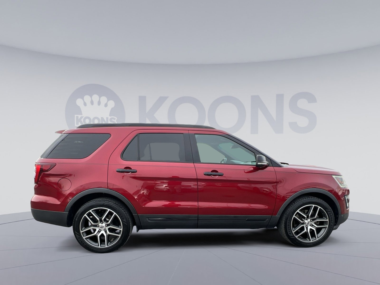 Used 2017 Ford Explorer Sport w/ Equipment Group 401A image 8