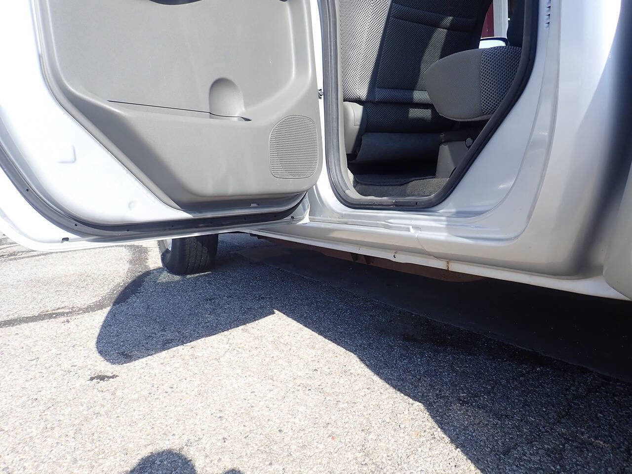 Used 2012 Nissan Frontier SV w/ SV Premium Utility Pkg image 15