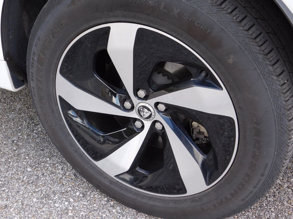 Used 2025 Jaguar F-PACE R-Dynamic S image 8