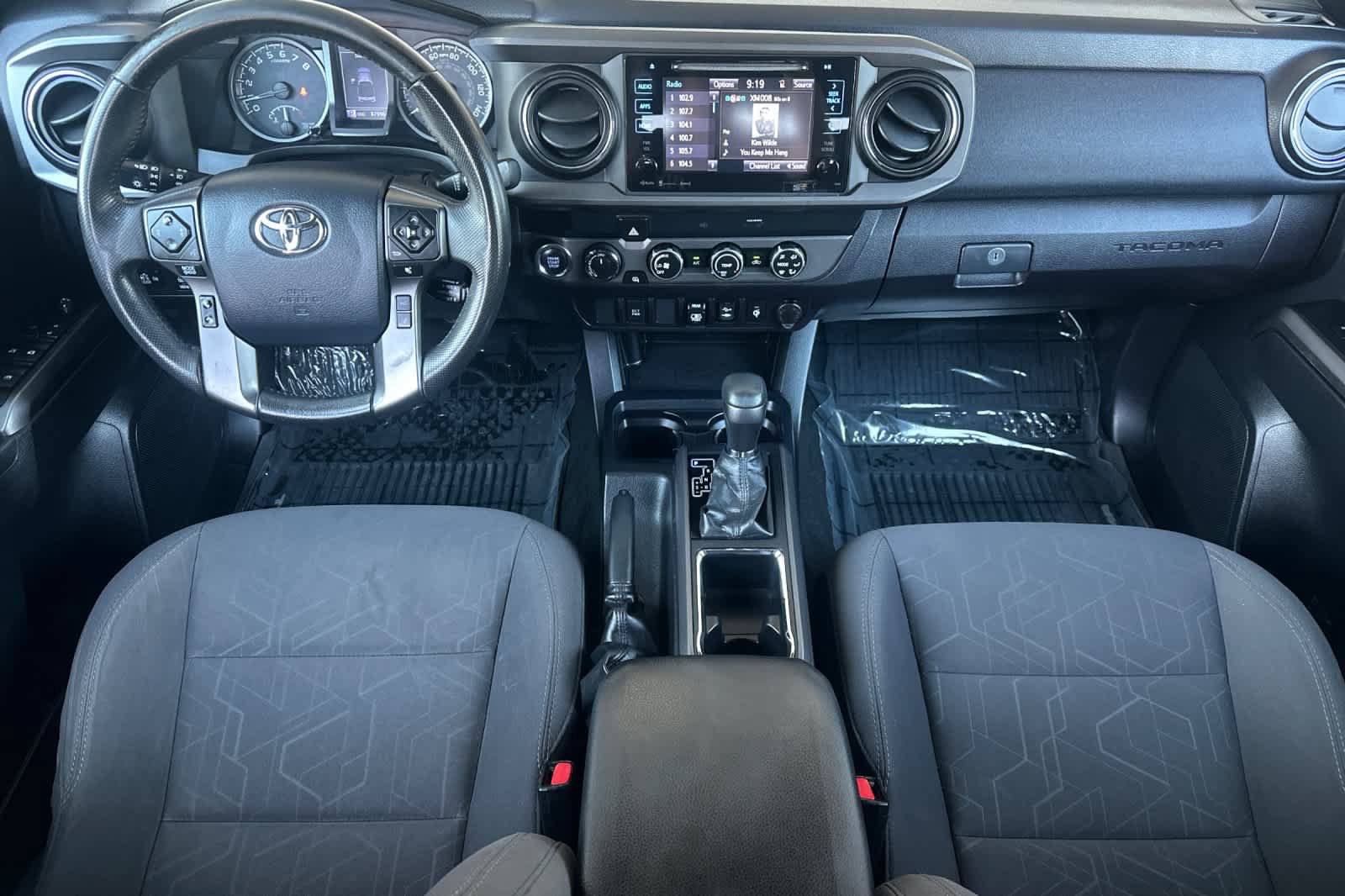 Used 2019 Toyota Tacoma TRD Sport AWD/4WD image 3