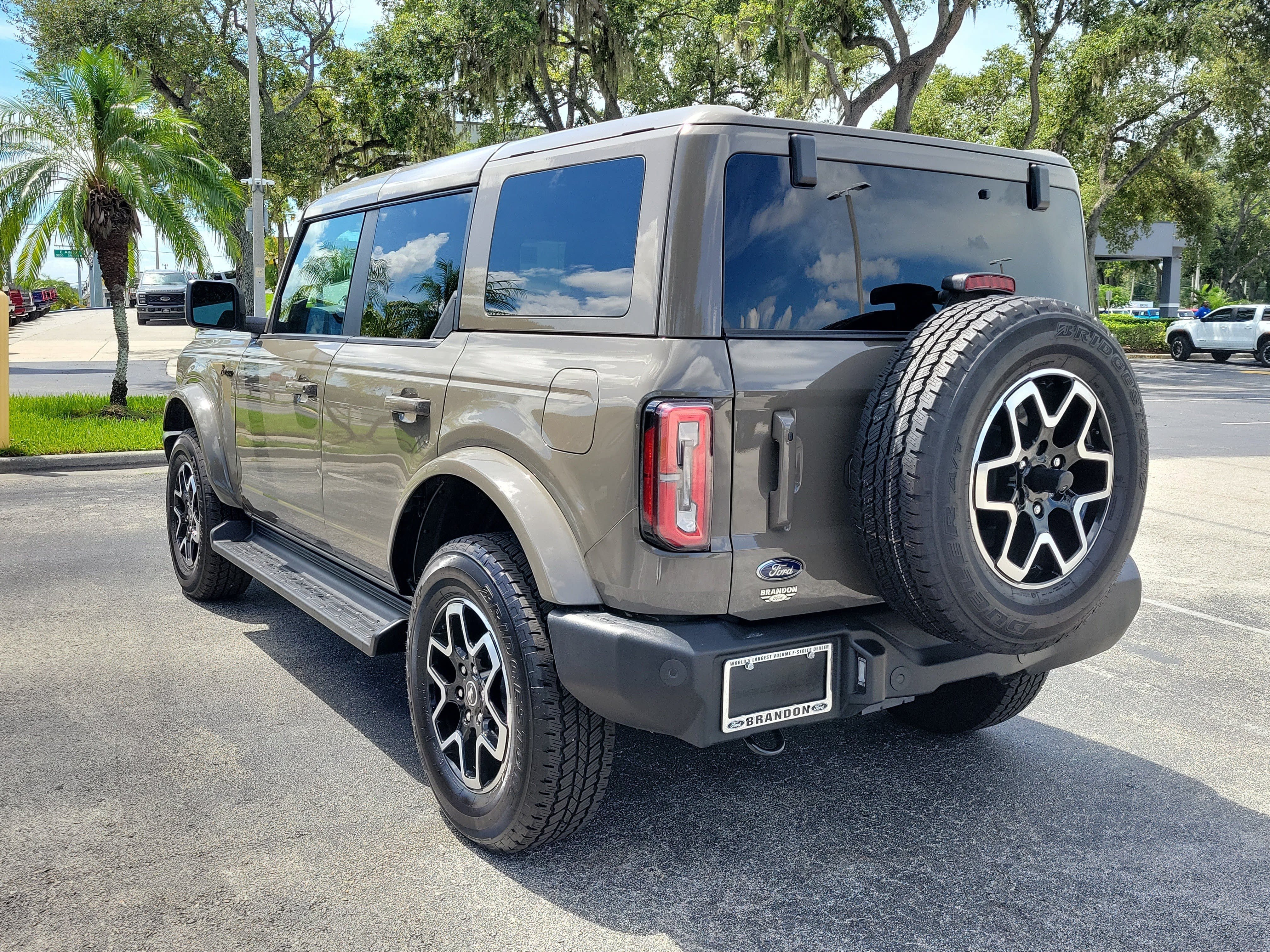 Certified 2025 Ford Bronco Outer Banks AWD/4WD image 6