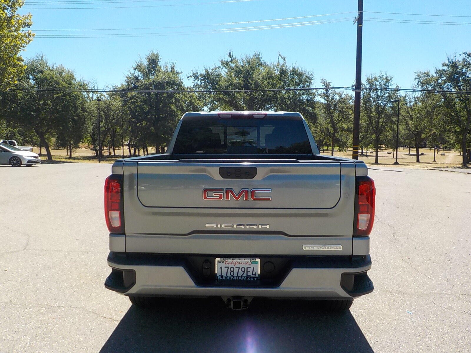 Used 2025 GMC Sierra 1500 Elevation w/ Preferred Package AWD/4WD image 5