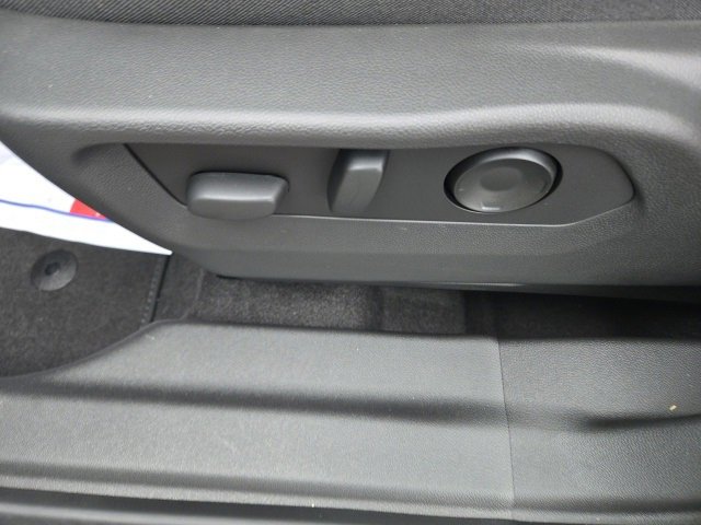 New 2025 Buick Envision Sport Touring image 11