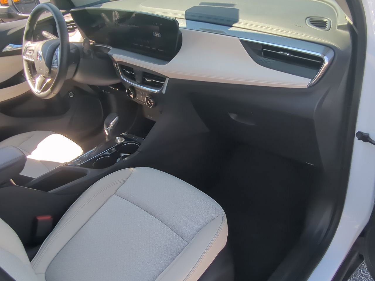 Used 2025 Buick Encore GX Preferred w/ Advanced Technology Package FWD image 26