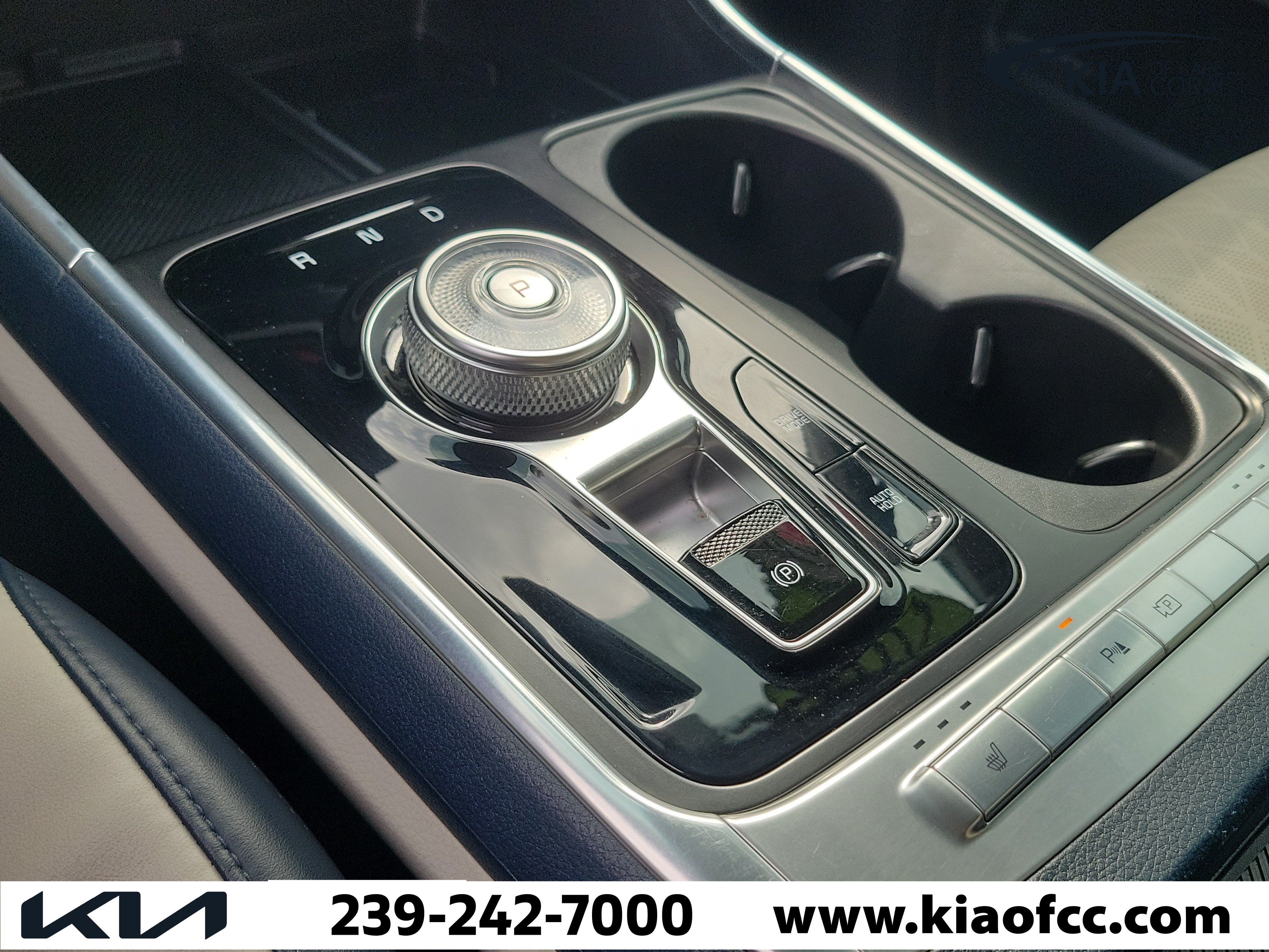 Certified 2025 Kia Carnival EX FWD image 37