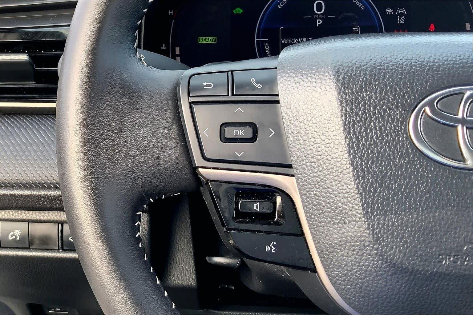 Used 2026 Toyota Camry SE w/ Multimedia Upgrade Package FWD image 23