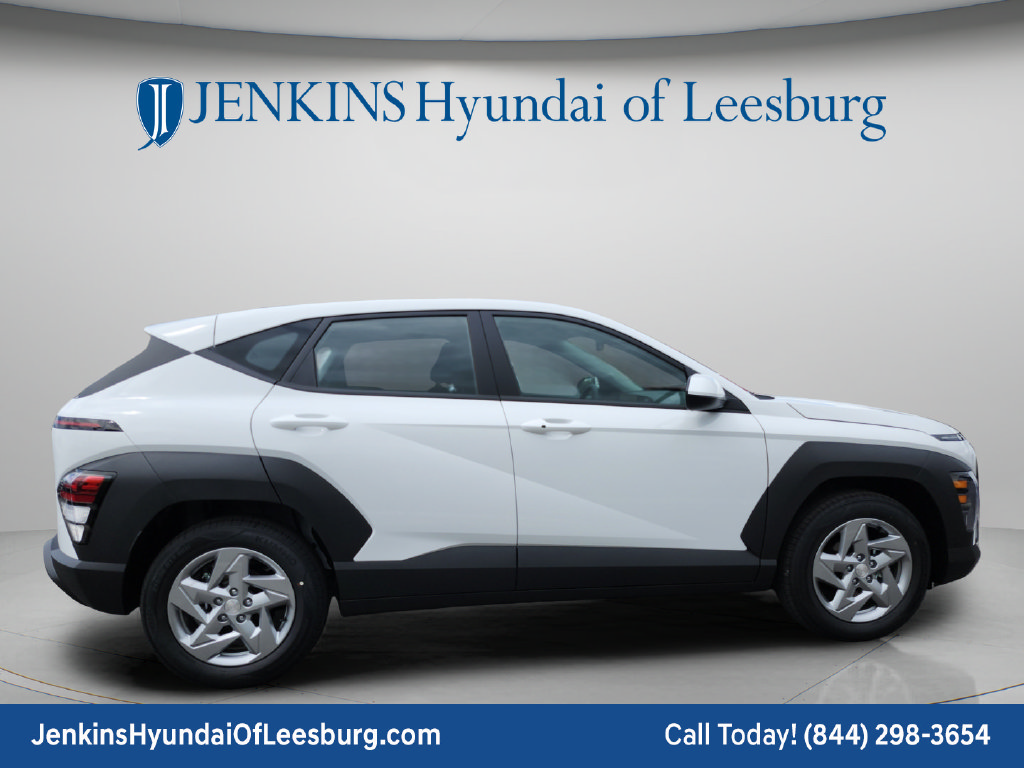 New 2027 Hyundai Kona SE FWD image 3