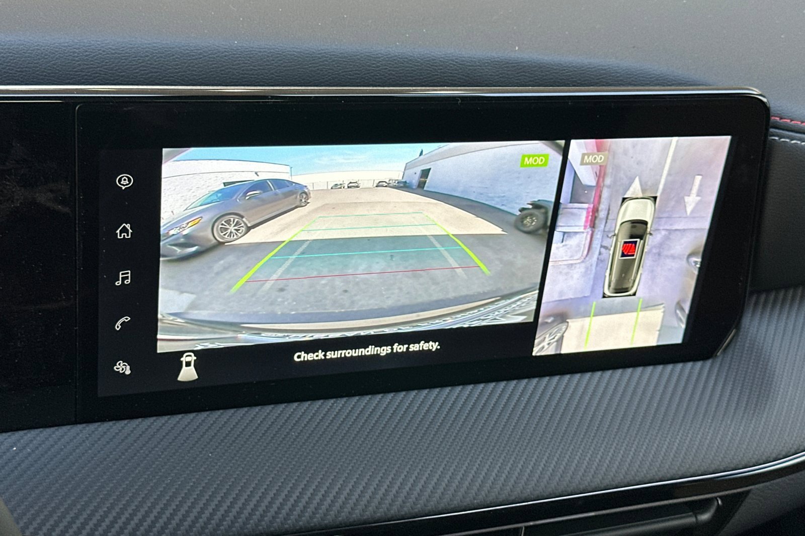 New 2025 Nissan Kicks SR image 16