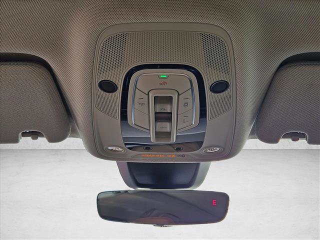Used 2023 Audi Q7 2.0T Premium w/ Convenience Package AWD/4WD image 18