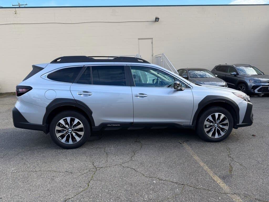 Certified 2023 Subaru Outback Limited image 9