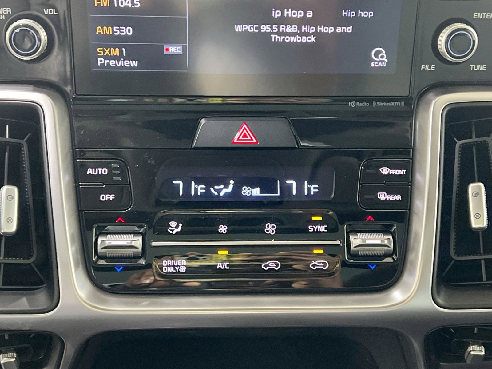 Used 2021 Kia Sorento EX image 19