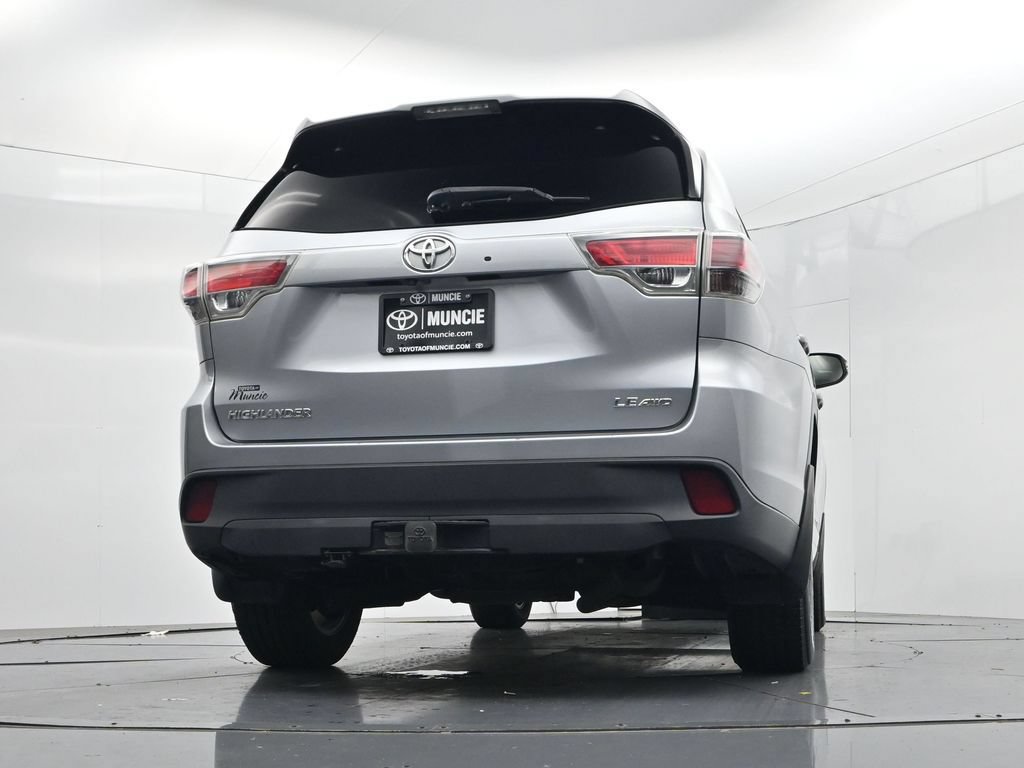 Used 2016 Toyota Highlander Plus AWD/4WD image 40