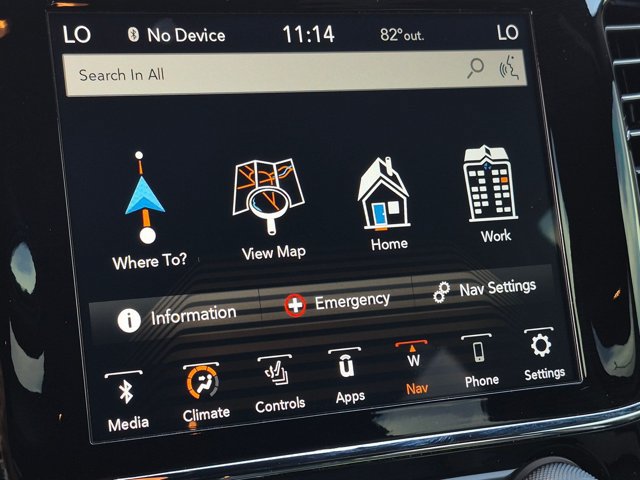 Used 2019 Jeep Grand Cherokee Altitude RWD image 7