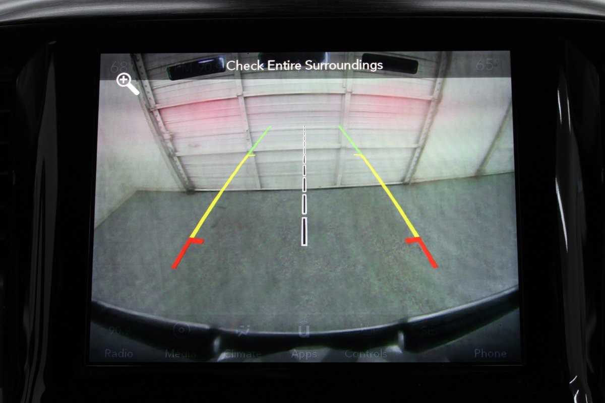 Used 2019 RAM 1500 Laramie image 11