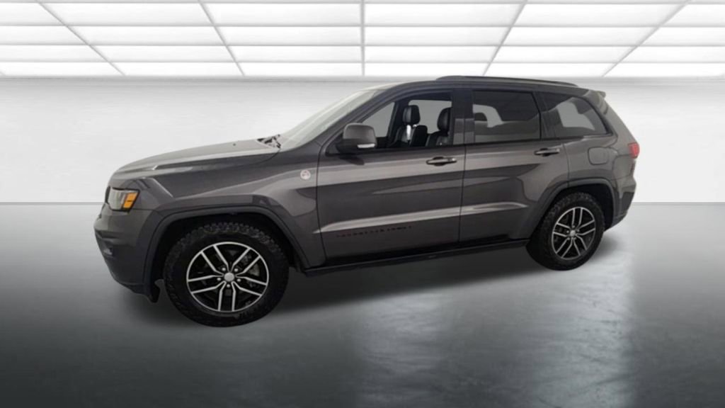 Used 2018 Jeep Grand Cherokee Trailhawk AWD/4WD image 3