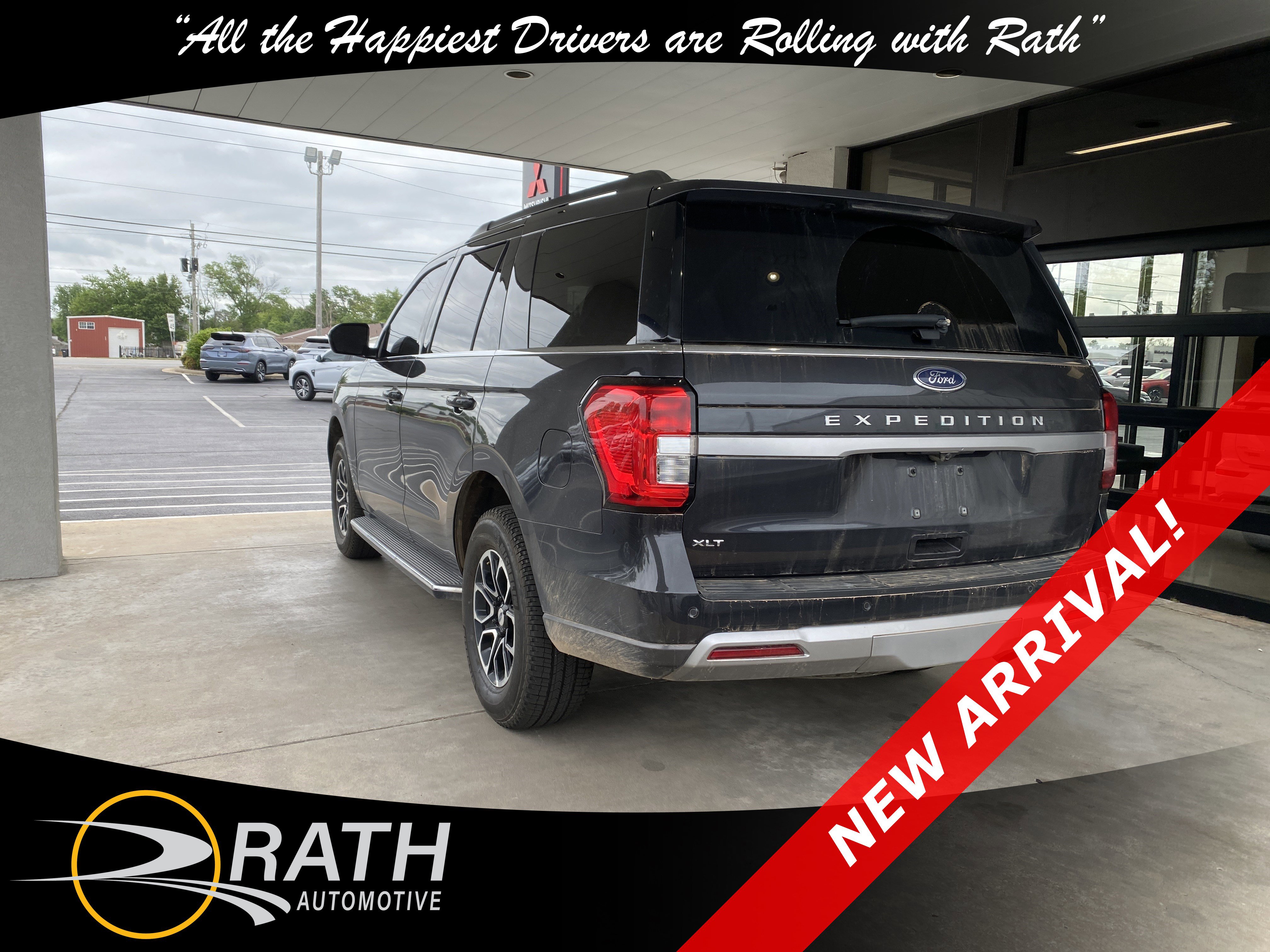 Used 2022 Ford Expedition XLT AWD/4WD image 7