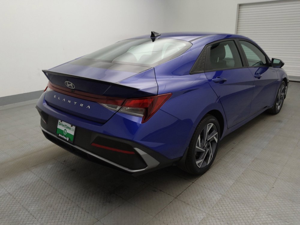 Used 2025 Hyundai Elantra Sport FWD image 9