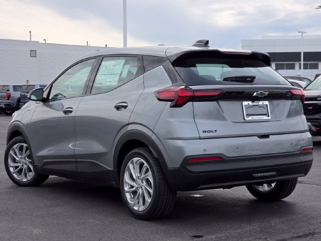 New 2027 Chevrolet Bolt LT w/ Comfort Package FWD image 17
