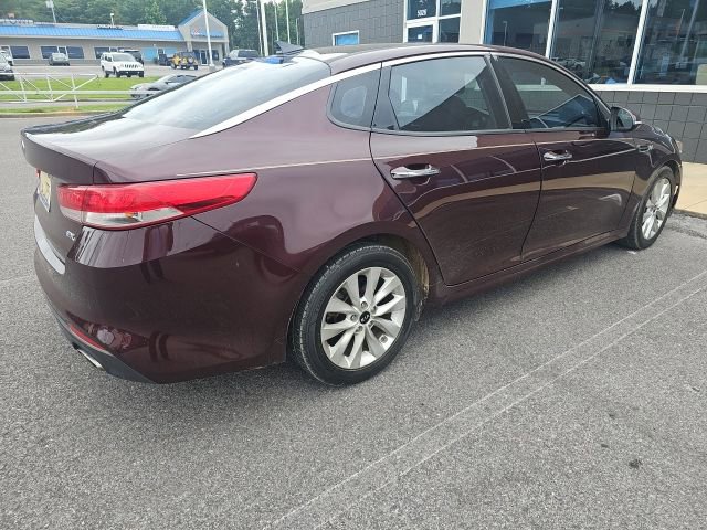 Used 2017 Kia Optima EX w/ Premium Package FWD image 9