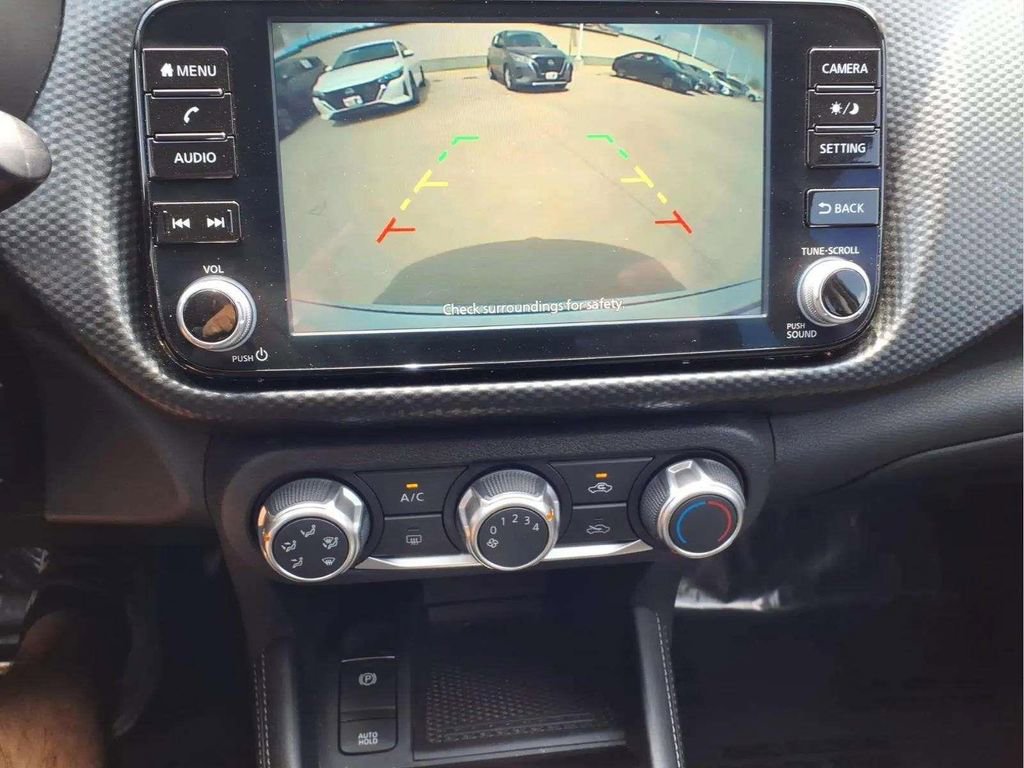 Used 2023 Nissan Kicks SV image 15
