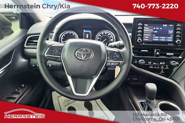 Used 2022 Toyota Camry LE FWD image 7