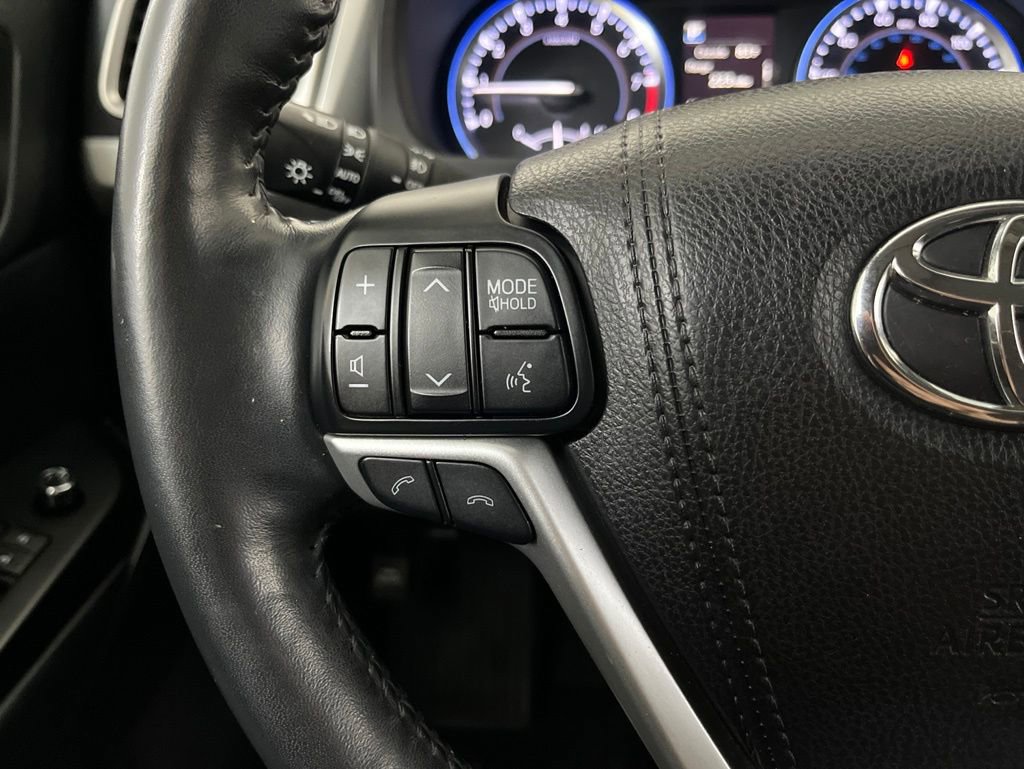 Used 2018 Toyota Highlander Limited Platinum AWD/4WD image 52