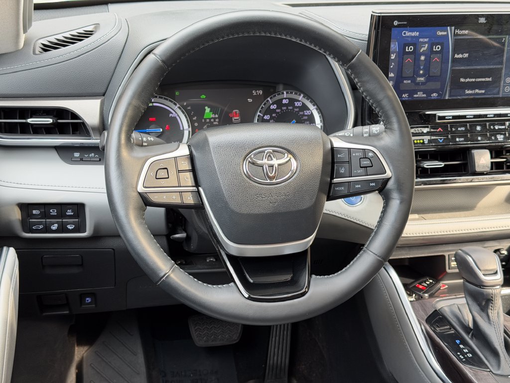 Used 2022 Toyota Highlander Limited AWD/4WD image 15