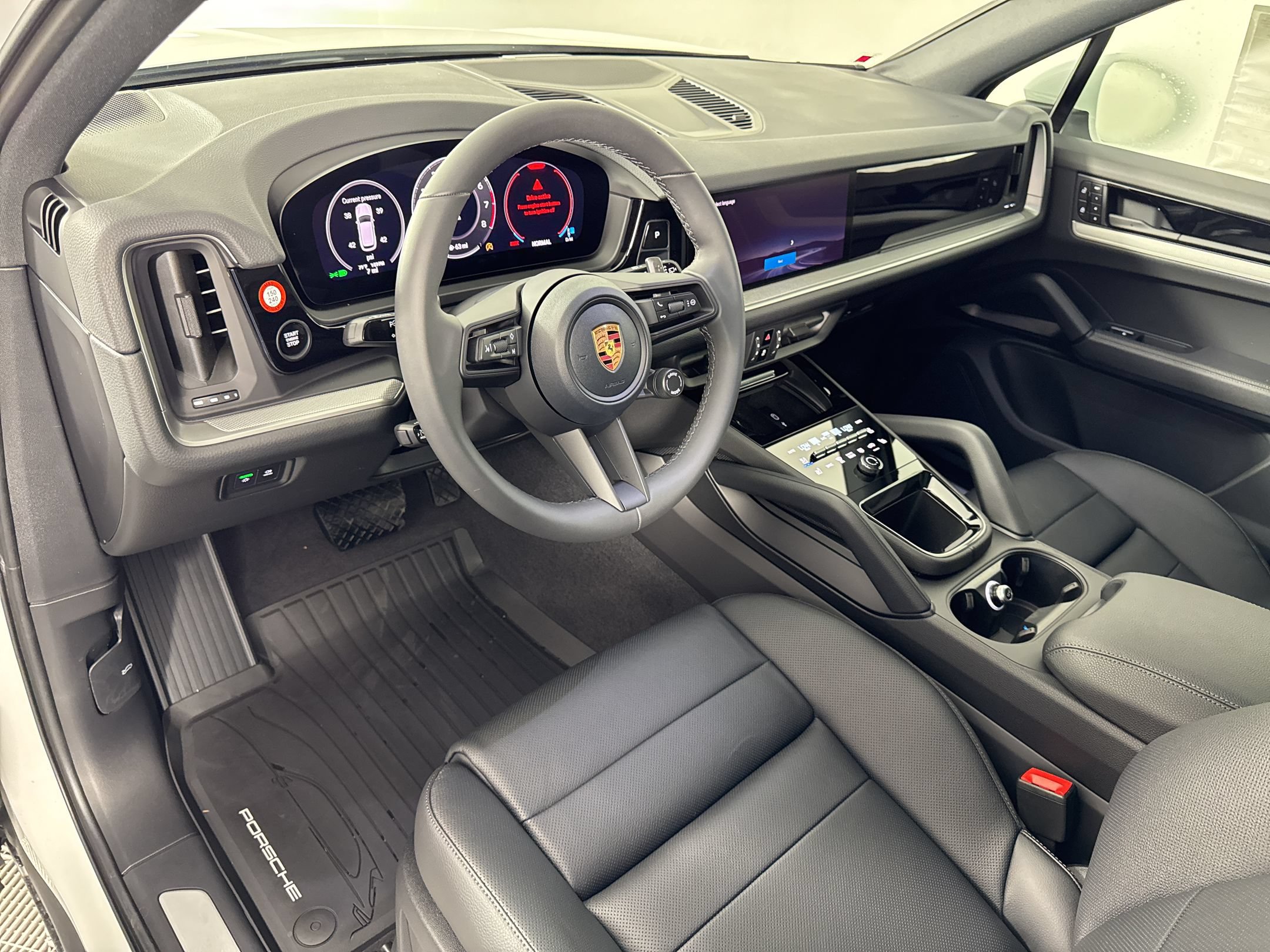 Certified 2026 Porsche Cayenne AWD/4WD image 4