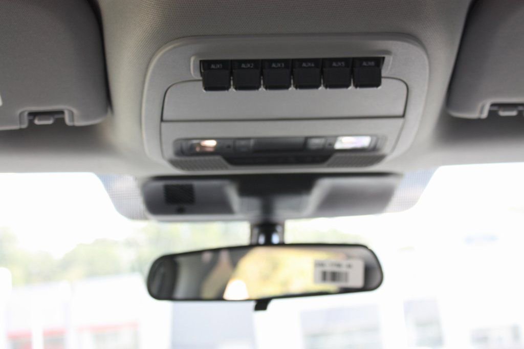 New 2026 Ford F250 XL w/ XL Chrome Package image 27