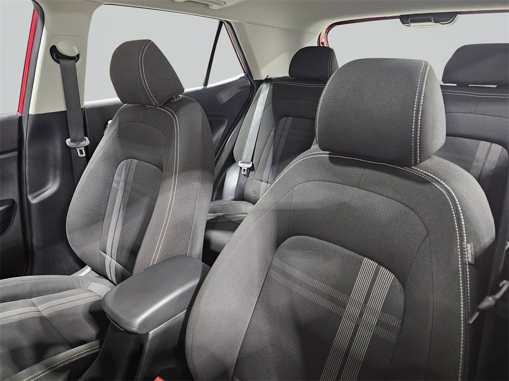 Used 2022 Hyundai Venue SEL image 4