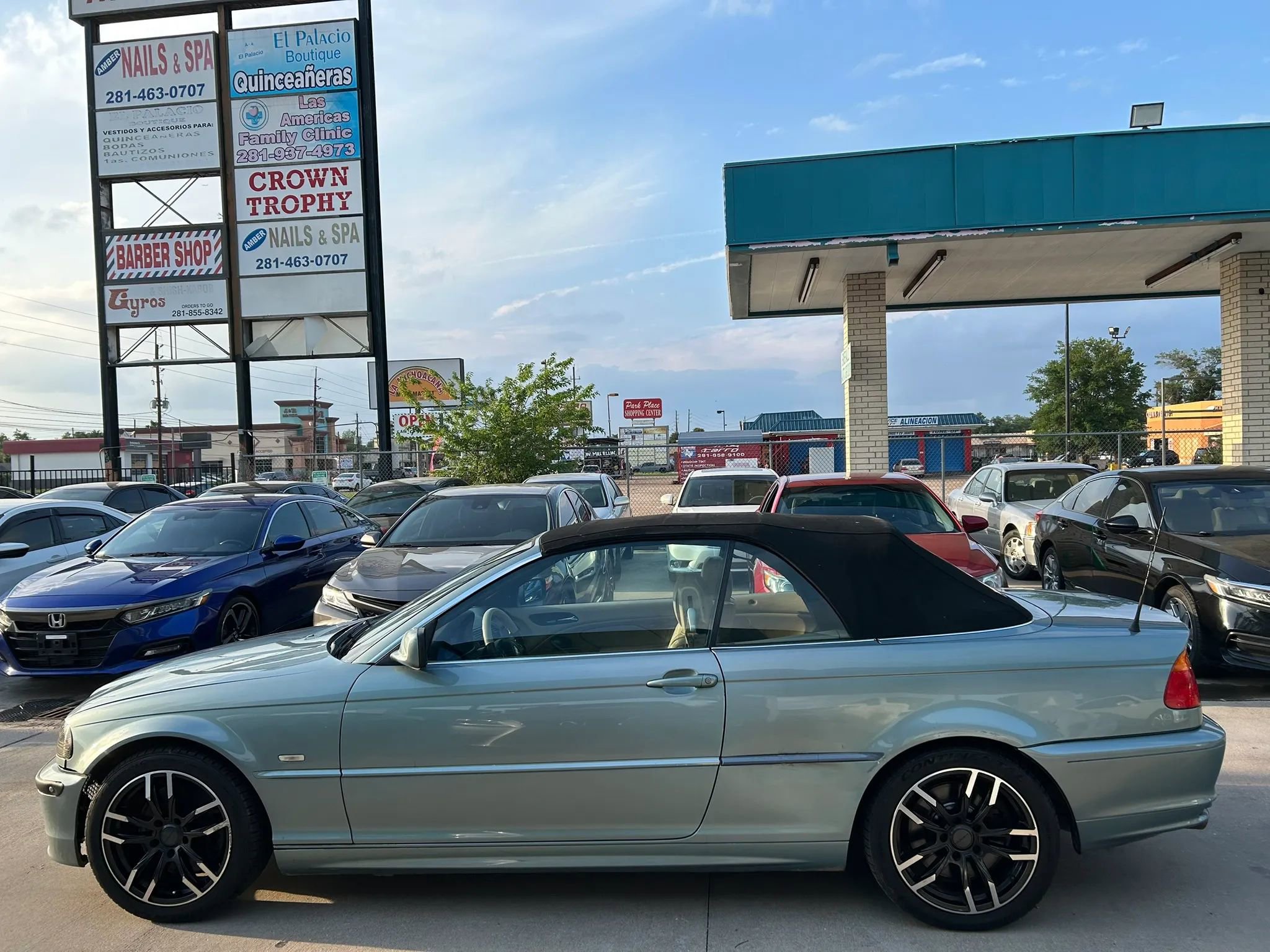 Used 2003 BMW 330Ci Convertible RWD image 2