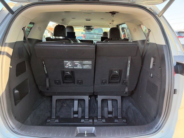Used 2022 Kia Carnival EX FWD image 12