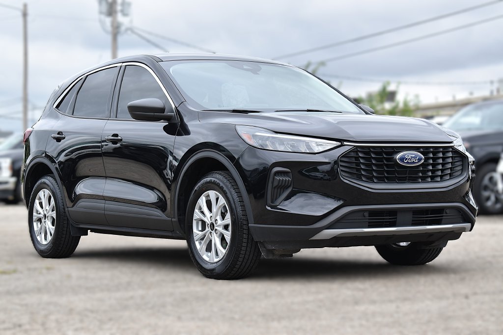 Certified 2024 Ford Escape Active AWD/4WD image 3
