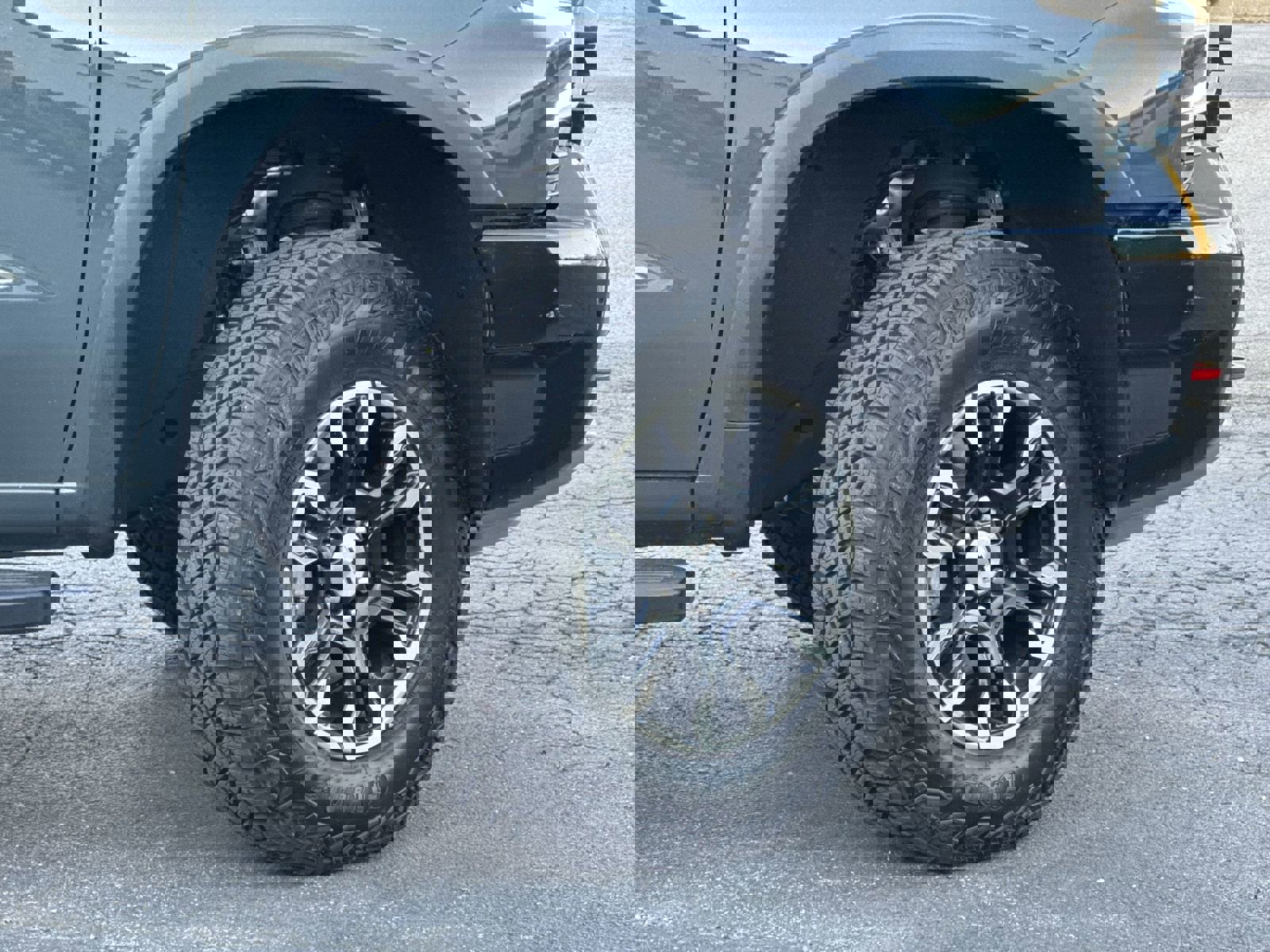 Certified 2025 Chevrolet Silverado 1500 ZR2 w/ Technology Package image 12