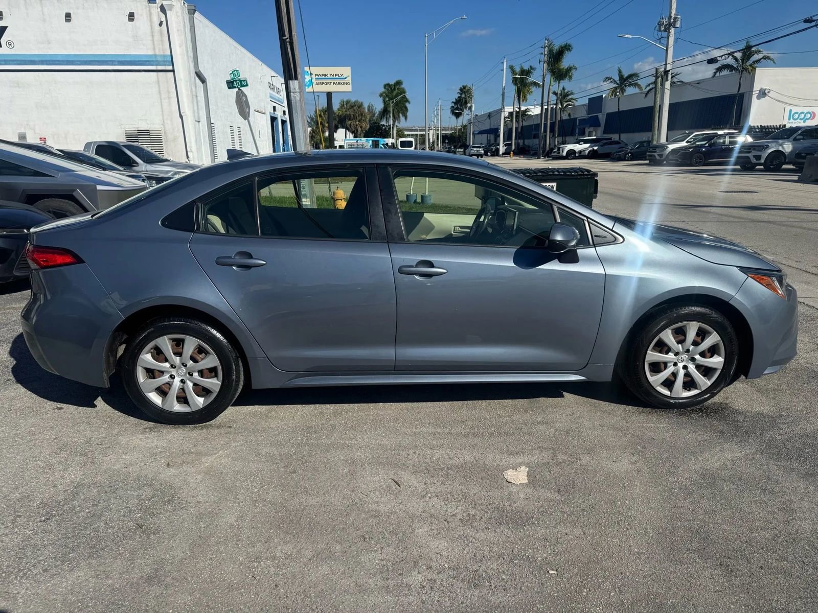 Used 2020 Toyota Corolla LE image 6