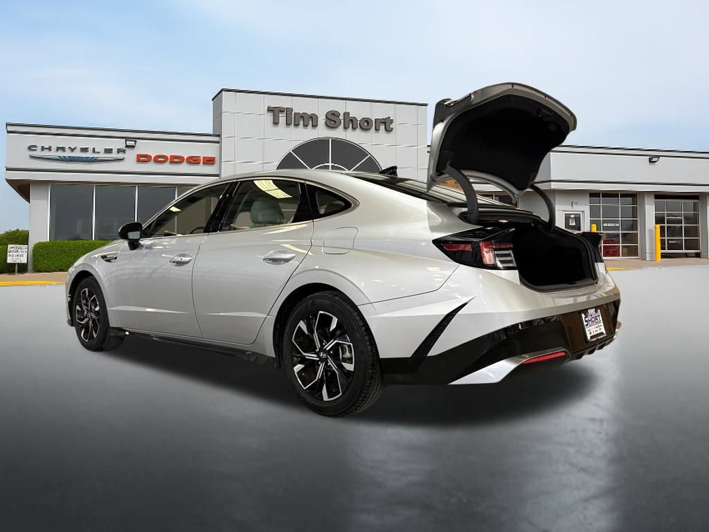 Used 2025 Hyundai Sonata SEL FWD image 14