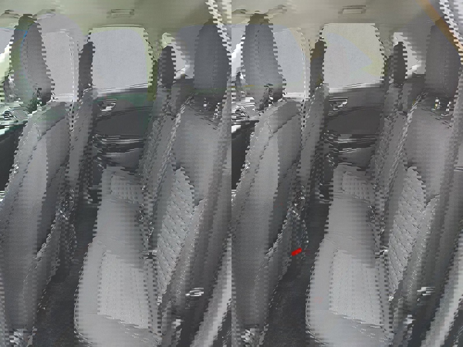 Used 2016 Ford Edge SE image 23