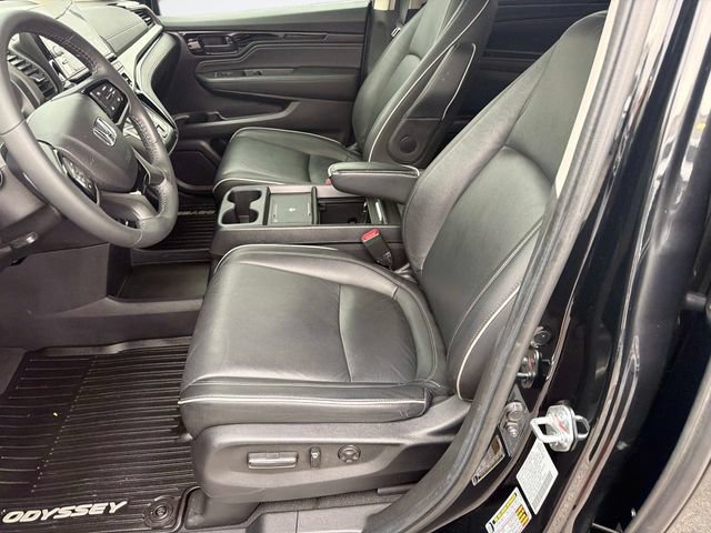 Used 2025 Honda Odyssey Touring image 18