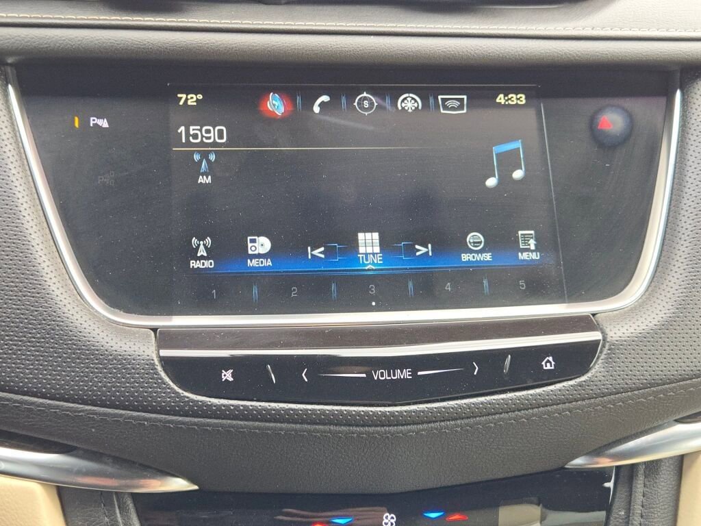 Used 2017 Cadillac XT5 FWD image 25